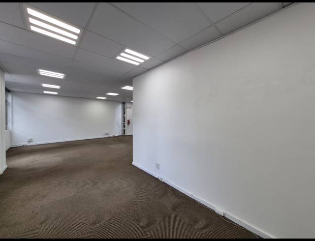 170M² OFFICE TO LET IN ROSEBANK